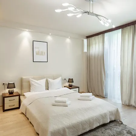 Daire - Great Location- Big And Charming - Grzybowska 5